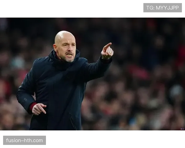 滕哈赫战术革新分析:重塑球队防线与进攻节奏趋势明显 滕哈赫战术革新分析:重塑球队防线与进攻节奏趋势明显