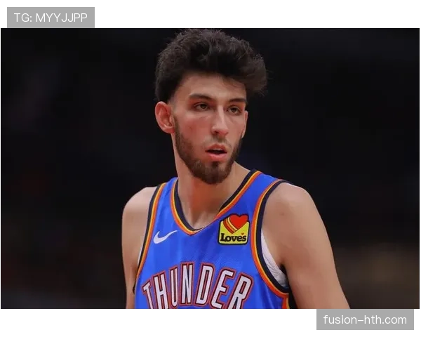 切特更频繁担任挡拆牵制拉开空间提升后卫三分效率